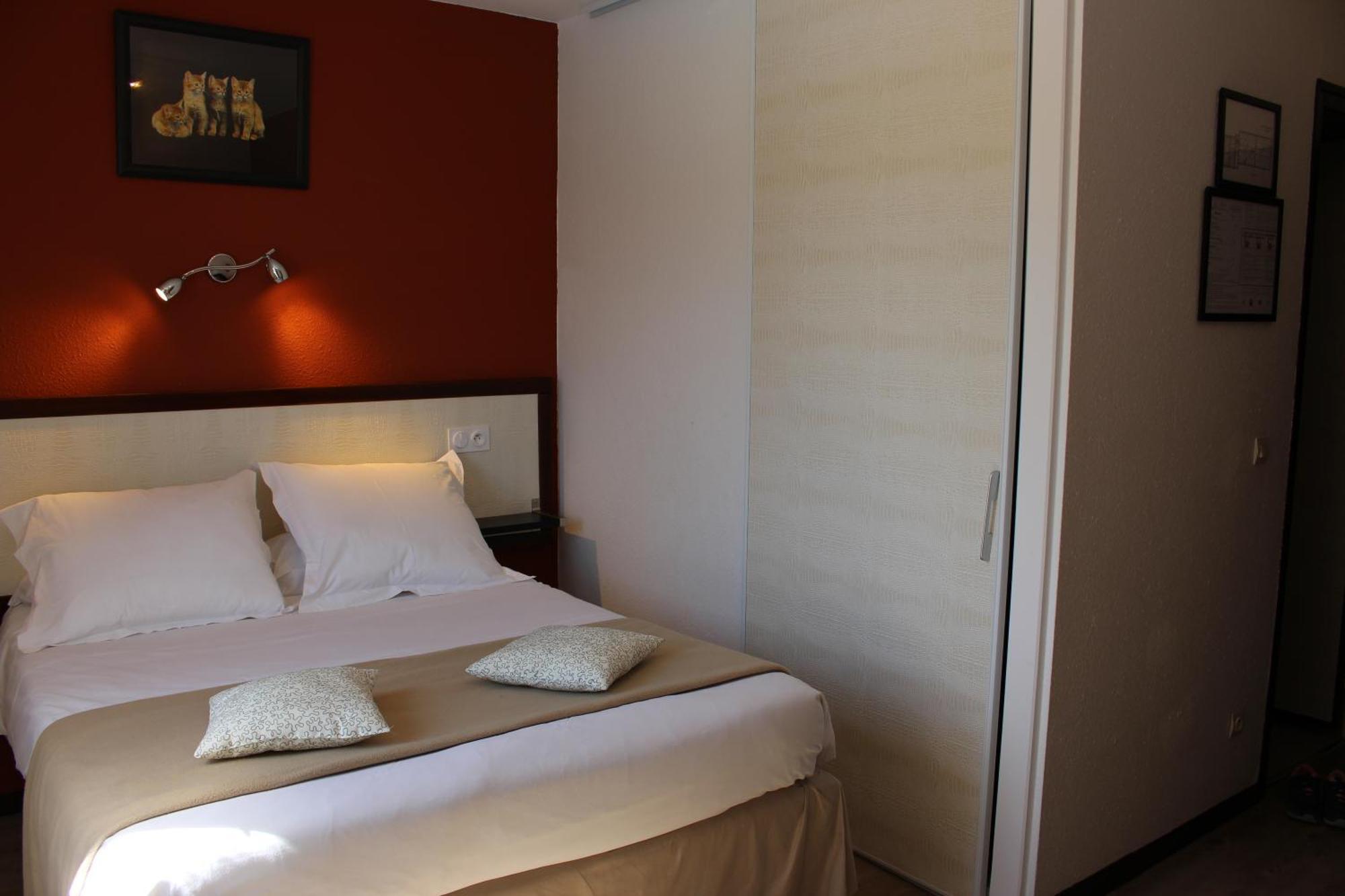 Hotel Les Gabarres Tour-de-Faure Εξωτερικό φωτογραφία