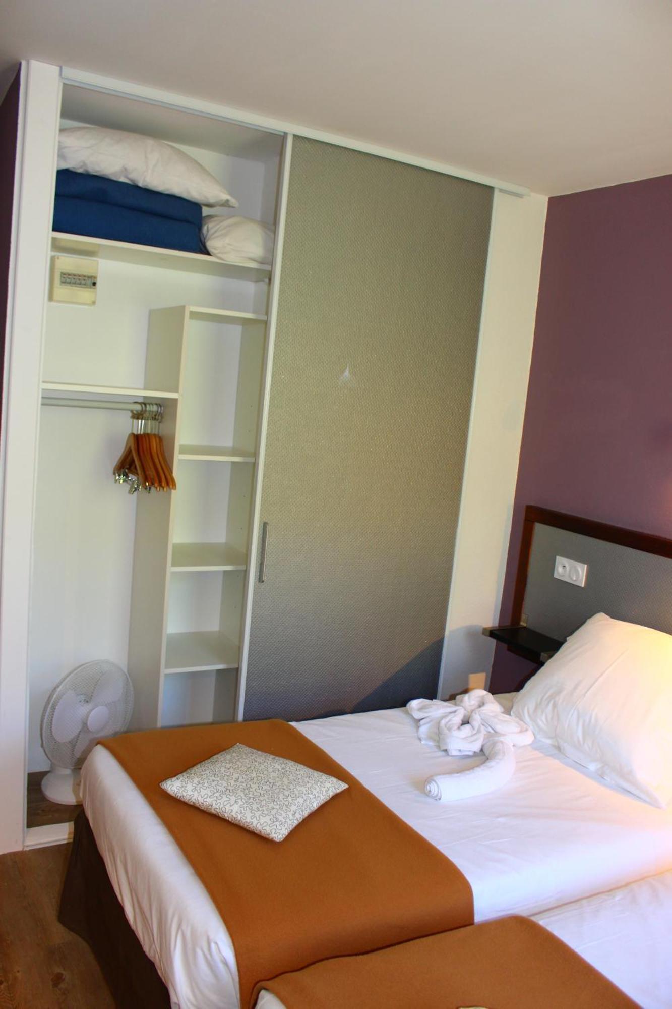 Hotel Les Gabarres Tour-de-Faure Δωμάτιο φωτογραφία