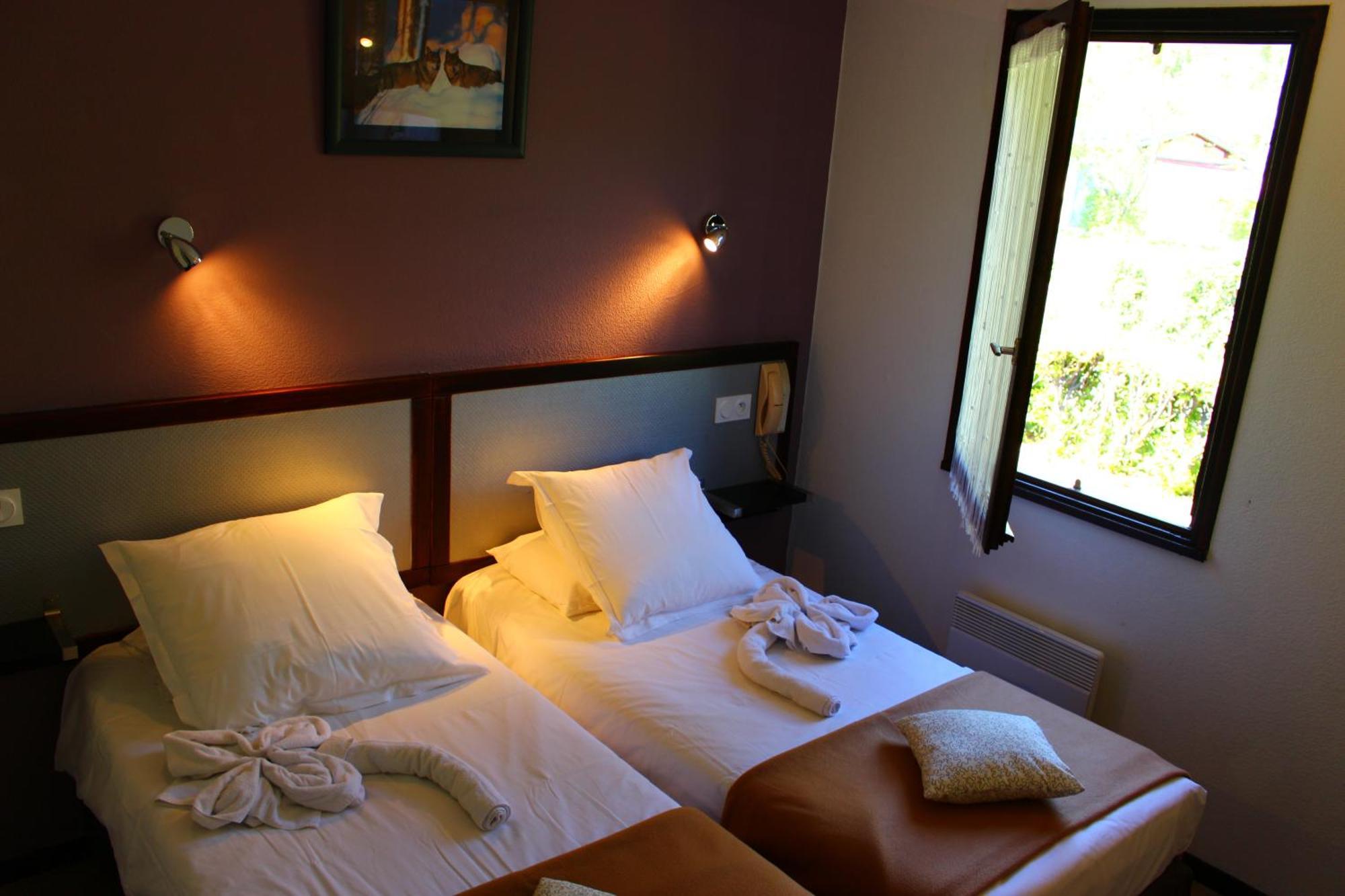 Hotel Les Gabarres Tour-de-Faure Δωμάτιο φωτογραφία