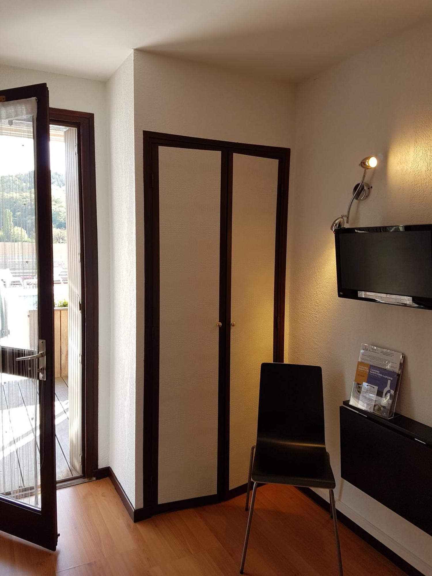Hotel Les Gabarres Tour-de-Faure Εξωτερικό φωτογραφία